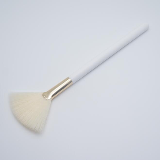 Fan Brush – A versatile makeup tool that should find a place in every 